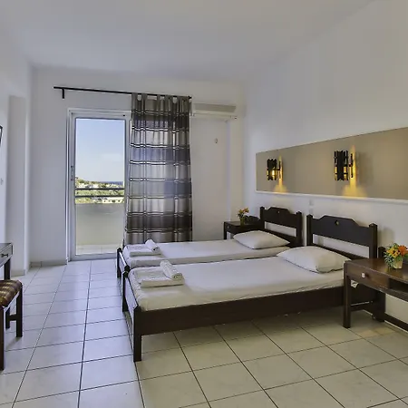 ヒルサイド スタジオ ＆ アパートホテル ファリラキ