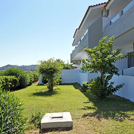 ヒルサイド スタジオ ＆ アパートホテル