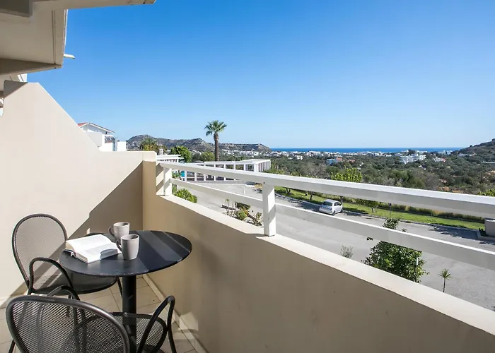 Apartmanhotel Hillside & 3*