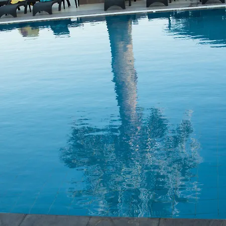 Hillside & Apart-hotel