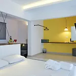 Hillside & Aparthotel