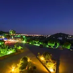 Ξενοδοχείο με διαμερίσματα Hillside &