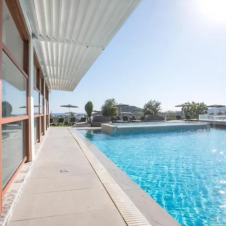 Hillside & Aparthotel