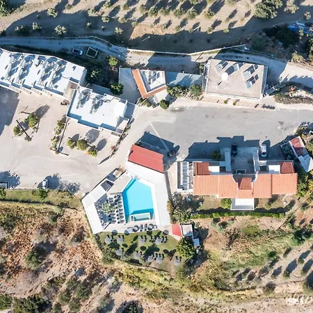 Hillside & Aparthotel 3*