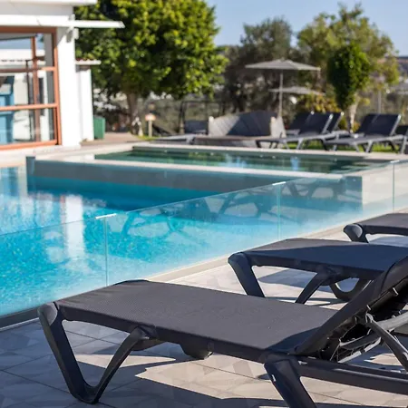 希尔赛德公寓 3*