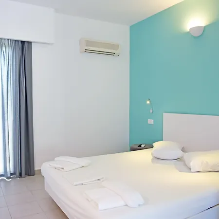 Hillside & Aparthotel 3*