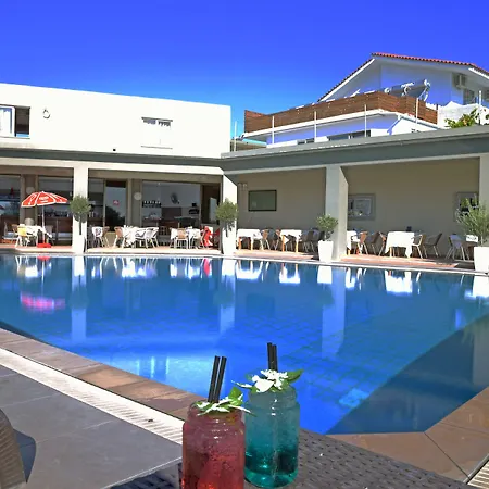 Hillside & Aparthotel 3*