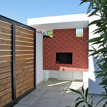 Aparthotel Hillside &