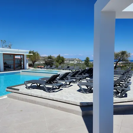 Hillside & Aparthotel 3*