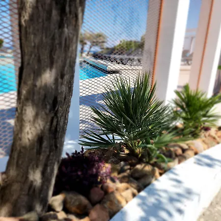 Hillside & Aparthotel 3*