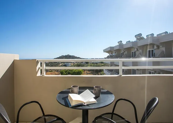 Hillside & Апарт-отель