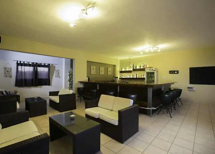 Апарт-отель Hillside & 3*