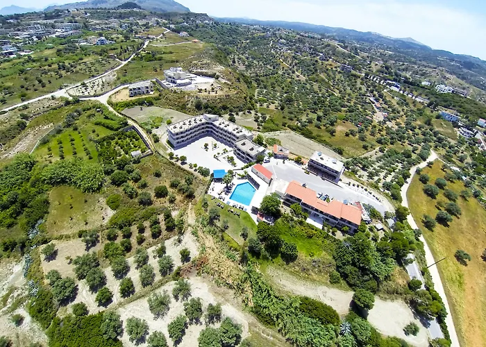 Hillside & 3* فاليراكي