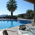 Aparthotel Hillside & 3*