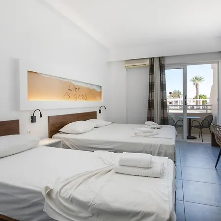 Hillside & Aparthotel 2*