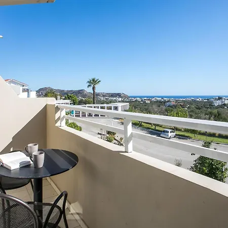Apartmanhotel Hillside & 3*