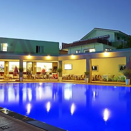 Aparthotel Hillside &