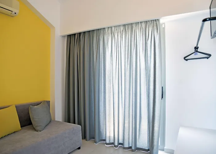 Hillside & Apart-hotel 3*