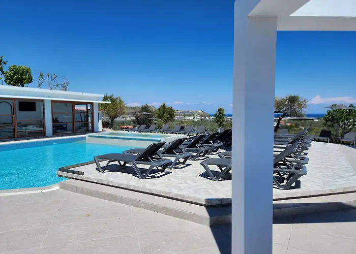 Hillside & Apart-hotel 3*